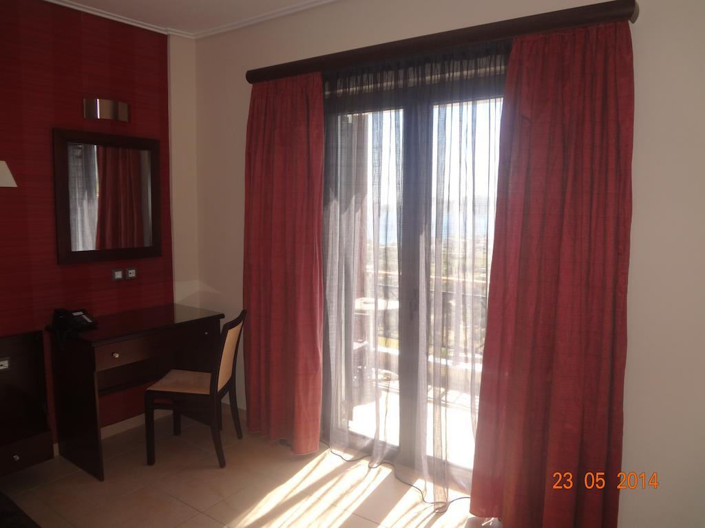 Aegea Hotel كاريستوس الغرفة الصورة